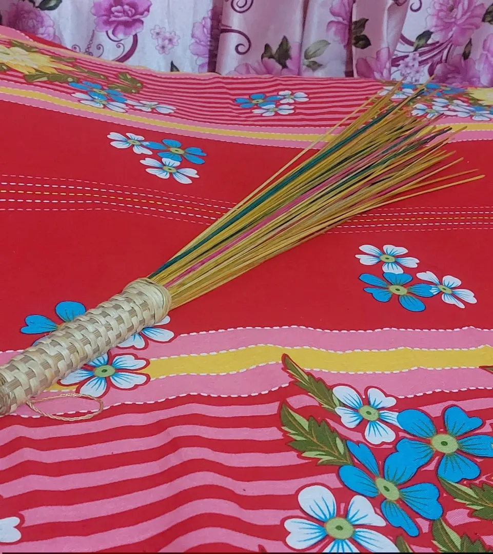 ঝাড়ুর ছবি ৫
